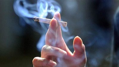 بسبب كورونا .. 300 ألف بريطاني يقلعون عن التدخين