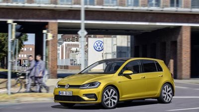 اختبارات السيارات تتجاهل كورونا لتجنب الخسائر المالية | فيديو