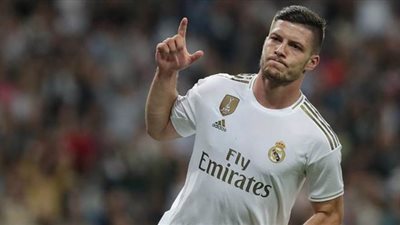 الصربي لوكا يوفيتش مهاجم ريال مدريد يعود إلى إسبانيا