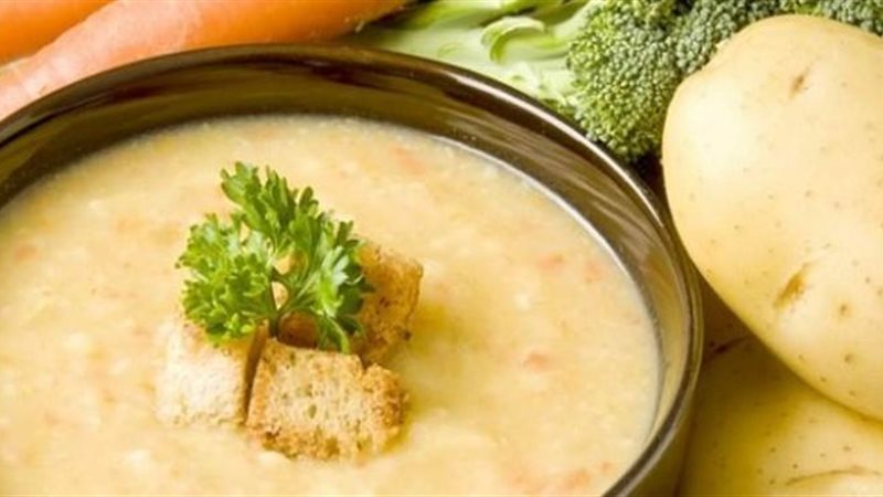 شوربة البطاطس بالجبن