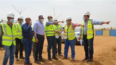 نائب وزير الإسكان يتفقد سير العمل بمشروع الحدائق المركزية بالعاصمة الإدارية الجديدة