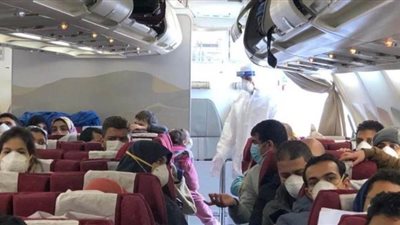 مؤتمر صحفي بعد قليل بمجلس الوزراء للإعلان عن عودة المصريين العالقين بالخارج