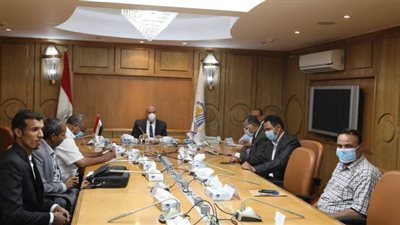 تشكيل هيئة مستقلة للإشراف على أعمال التشجير والتجميل بقنا | صور