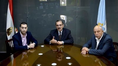 محافظ كفر الشيخ يعقد اجتماعاً موسعاً عبر الفيديو كونفرانس مع التنفيذيين