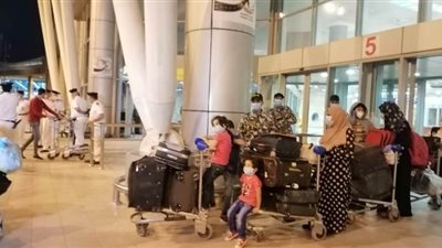 مطار القاهرة يستقبل ثاني الرحلات الاستثنائية القادمة من الكويت