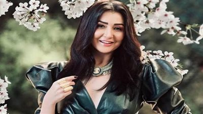 محمود عبدالمغني يقيم مأدبة إفطار لفريق عمل 