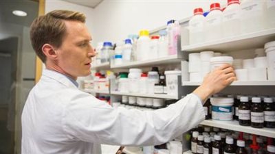 بريطانيا سبقتنا إليه.. تجربة المملكة المتحدة مع تدريب الصيادلة وتحويلهم لأطباء