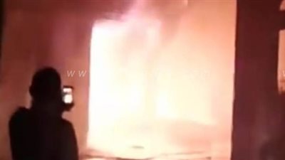 الحماية المدنية تكافح للسيطرة على حريق محل الزيوت بالبحر الأعظم | صور