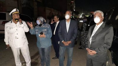 محافظ القليوبية ومدير الأمن يتفقدان حريق مخزن النجف بشبرا الخيمة | صور