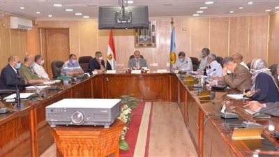 محافظ أسيوط يوجه بإعداد خطة العام المالي الجديدة 2020-2021