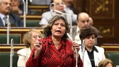 نائبة تطالب بتطبيق نظام التكليف القديم للأطباء.. وتأجيل الجديد للاستفادة بـ7 آلاف طبيب