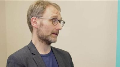 استقالة مستشار في الحكومة البريطانية بعد خرقه تدابير العزل