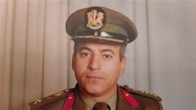 العميد أسامة الصادق أحد أبطال نصر أكتوبر: أمي فقدت بصرها من البكاء بعدما أخبروها أننى استشهدت.. وهذا ما فعلته عندما رأتني | حوار )