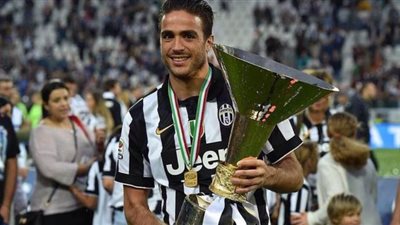 مهاجم يوفنتوس السابق يعلن اعتزال كرة القدم