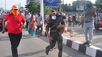 مصرع 5 أشخاص وإصابة المئات في تسرب غاز داخل مصنع بالهند | فيديو وصور