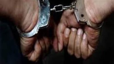 أمن القاهرة يضبط شخصين بحوزتهما أكثر من مليوني صاروخ ألعاب نارية بحدائق القبة  