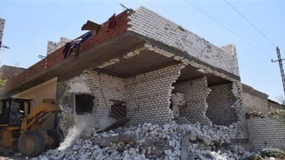 تحرير 15 مخالفة بناء بدون ترخيص في أبو قرقاص بالمنيا