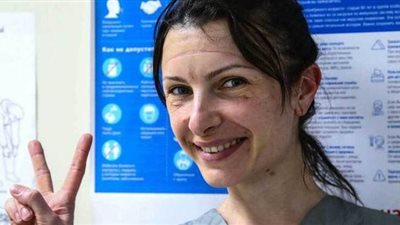 آثار المعركة ضد كورونا تظهر على وجوه الأطباء والتمريض بروسيا | صور