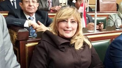 نائبة تطالب جهاز حماية المستهلك بإغلاق أماكن تصنيع الكمامات المغشوشة