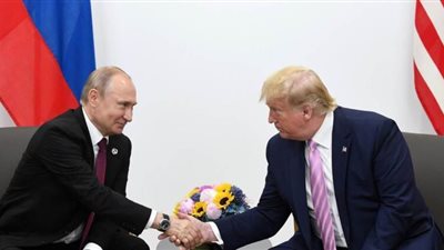 الكرملين: بوتين وترامب بحثا التعاون في مواجهة فيروس كورونا