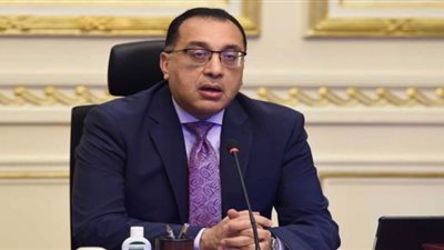 الحكومة: 38 مصابا بكورونا على أجهزة التنفس الصناعي.. ونمتلك 4 اَلاف جهاز