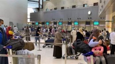 اتحاد المصريين بالخارج:  ٨ رحلات طيران لعودة العالقين بالسعودية خلال ساعات