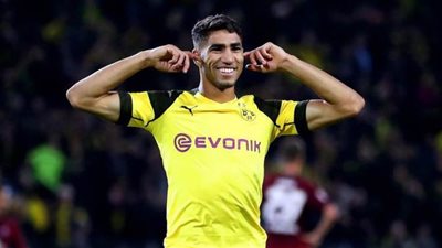 تقارير: كورونا تهدد انتقال أشرف حكيمي لباريس سان جيرمان