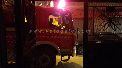 في مهمة رسمية فجرًا.. الحماية المدنية تنقذ قطة سقطت بـ