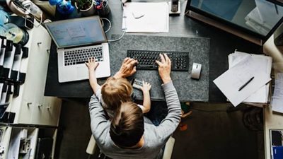 جوجل وفيس بوك يسمحان لموظفيهما بالعمل من المنزل لبقية العام