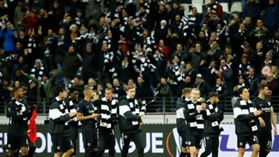 آينتراخت فرانكفورت يحذر الجماهير قبل عودة الدوري الألماني