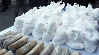 إحالة عاطلين للمحاكمة بتهمة حيازة ربع كيلو هيروين ببدر