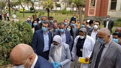 وزيرة الصحة في جولة بحميات الإسكندرية تقرر تخصيص مبنى لعزل مصابي كورونا