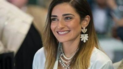 أمينة خليل تفاجئ الجمهور بتأجيل عرض مسلسل 