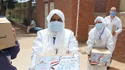 وزيرة الصحة تدعم الجيش الأبيض بالشرقية بهدايا لمواجهة كورونا l صور