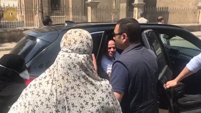 حوار إنساني بين السيسي وسيدة خلال تفقده مشروعات قومية بالقاهرة | فيديو