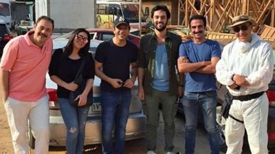 محمد علي رزق ينشر صورة من كواليس 