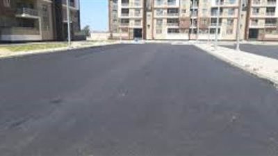 تنفيذ أعمال طرق بالمشروعات السكنية في دمياط الجديدة