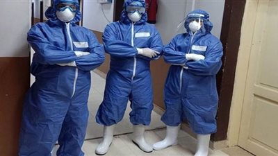 خروج 4 حالات بعد تعافيها من فيروس كورونا بالمدينة الجامعية في بني سويف