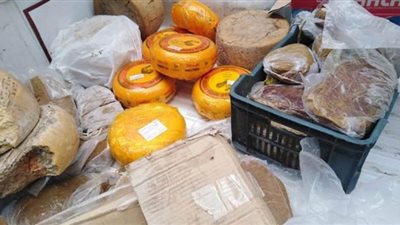 التحفظ على 7 أطنان جبن رومي منتهية الصلاحية بالبحيرة