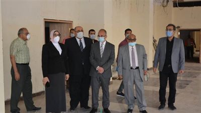 رئيس جامعة الزقازيق يتفقد مبني كلية طب وجراحة الفم والأسنان الجديد