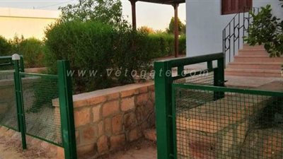 تسكين 39 من العالقين العائدين من السودان في استراحة جامعة أسوان | صور