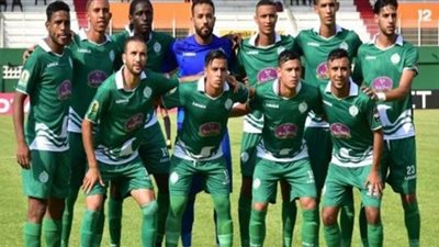 الرجاء يوافق على تخفيض رواتب اللاعبين بعد الطاقم الفني