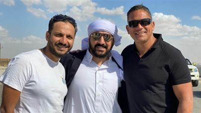 دياب مع أمير كرارة وبيتر ميمي في كواليس 