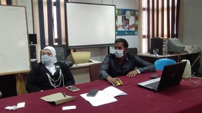 توزيع أرقام الجلوس على الطلاب بمدارس الثانوية العامة والتعليم الفني بكفر الشيخ