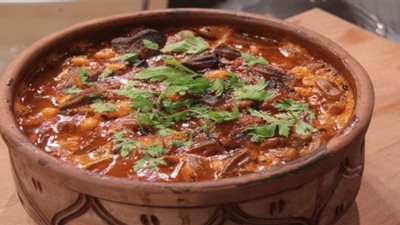 طريقة عمل طاجن بواقي الخضار| فيديو