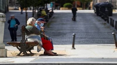 أكبر مسنة في إسبانيا عمرها 113 عامًا تقهر فيروس كورونا