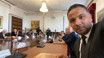 نائب تونسي يهدد رئيس الجمهورية بسحب الشرعية منه