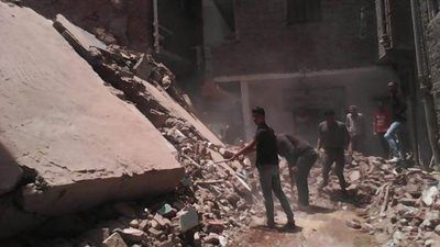 انهيار عقار بوسط الإسكندرية دون إصابات