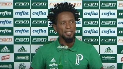 زي روبرتو يذهل متابعيه بجسم مفتول العضلات