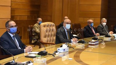 تفاصيل لقاء العصار مع وزير الإسكان لمناقشة تنفيذ محطات معالجة المياه والصرف الصحي